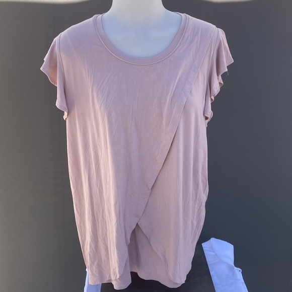 Blush top size large ruffle shoulder sleeves - Picture 4 of 5